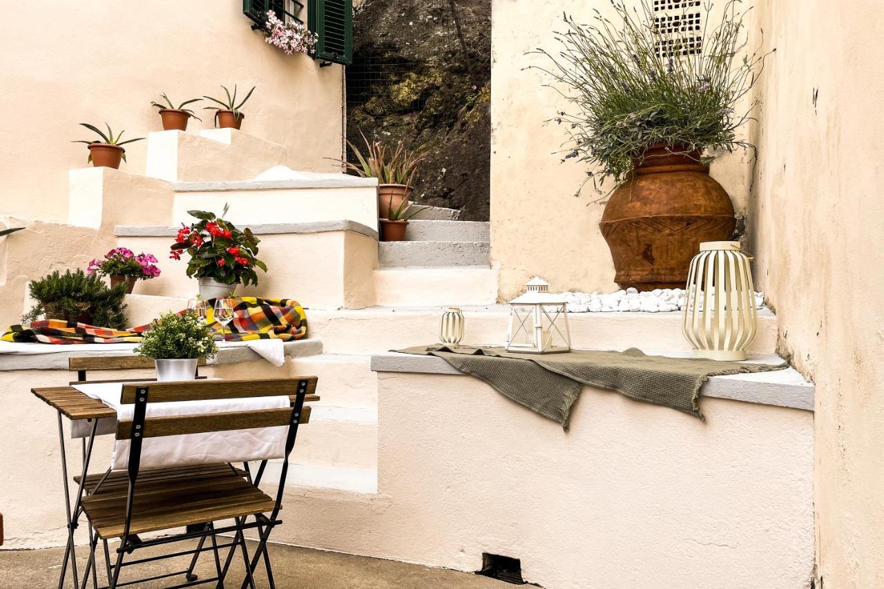 Casa Storica Con Terrazzo Villa Castellina Marittima Exterior foto